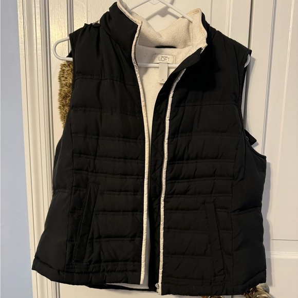 LOFT Jackets & Blazers - Adorable Warm‎ Trendy Zip vest with hood! Puff style. So fashionable. Medium